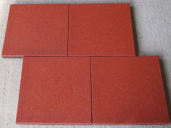 Резиновая плитка 50х50х1,5см ровное основание IronBull
